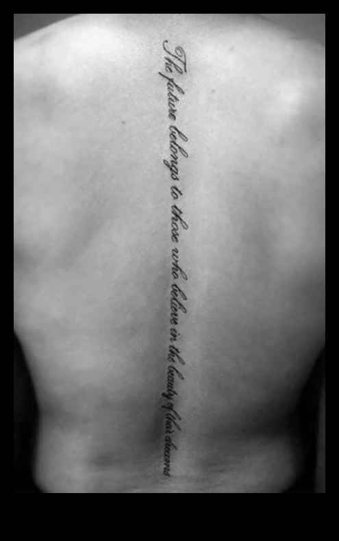 Dincolo de coloană vertebrală O călătorie prin poveștile epice din spatele tatuajelor pe spate 5 Dincolo de coloană vertebrală: Explorează lumea poveștilor epice cu tatuaje în spate