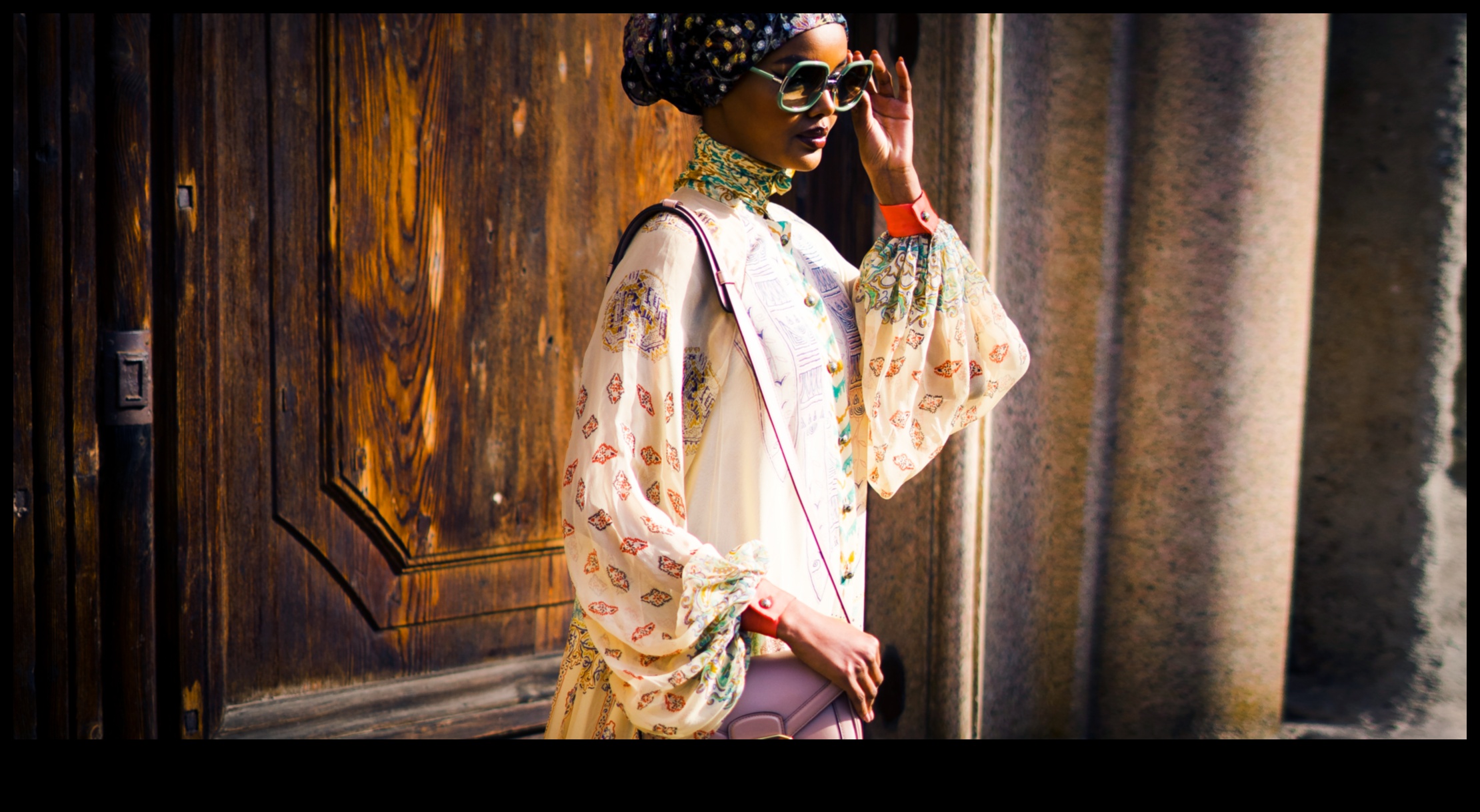 Street Style Sizzle: Îmbunătățește-ți aspectul cu ținute la modă