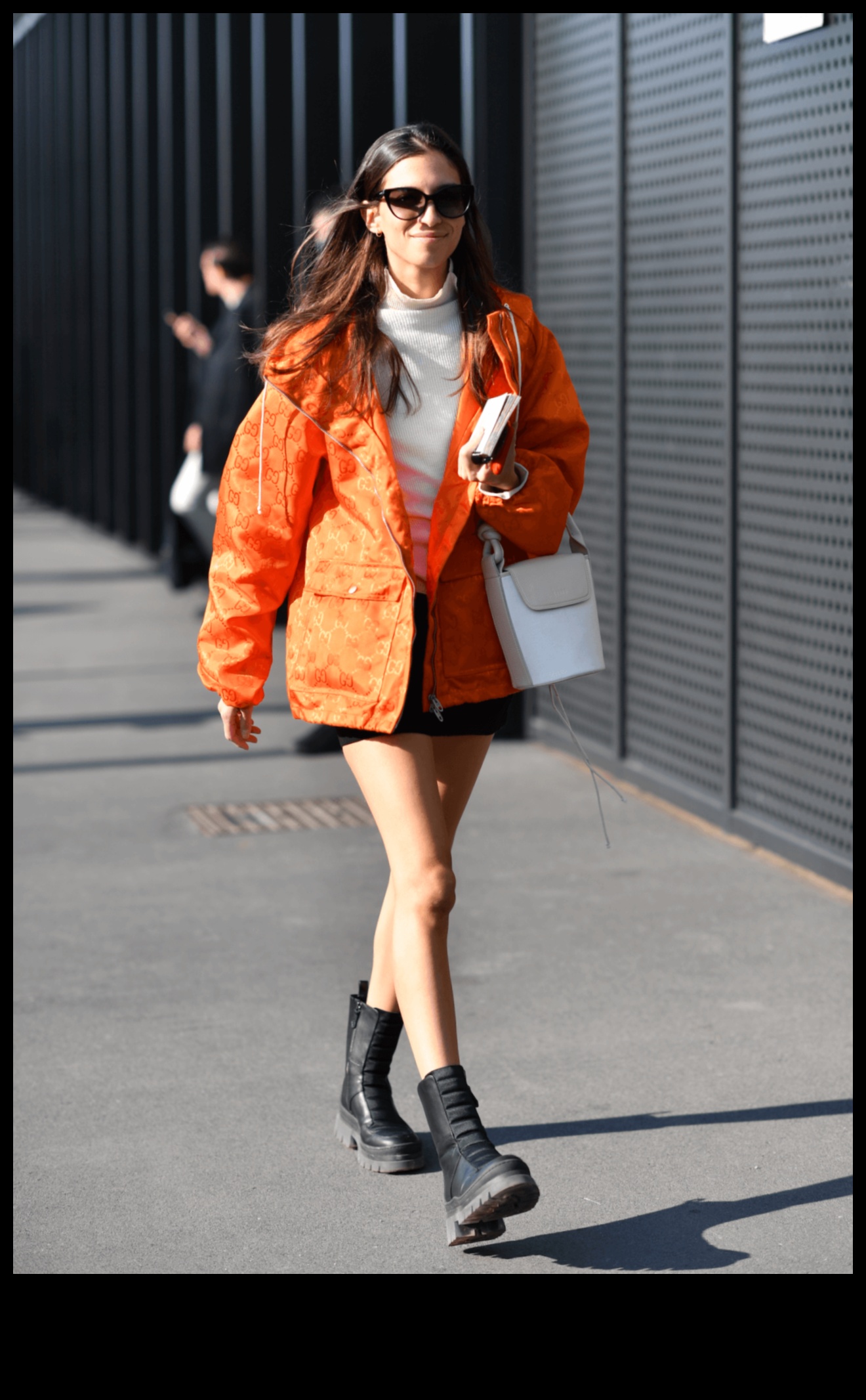 Street Style Sizzle: Îmbunătățește-ți aspectul cu ținute la modă