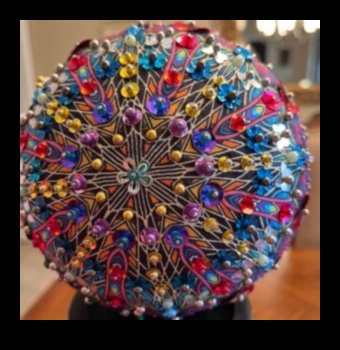 Ornamente opulente: împodobește-ți gleznele cu farmece ornamentate