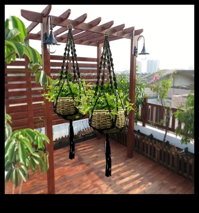 Ne poți sugera Idei de decor boho chic pentru grădină în aer liber cu jardiniere suspendate?