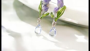 Chic Dangles: Treci la modă cu cerceii noștri trenditting