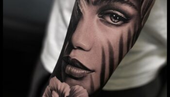 Dincolo de suprafață: arta în designul tatuajelor