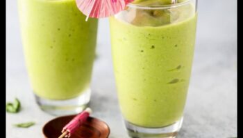 Evadare tropicală: răsfățați-vă cu smoothie-uri verzi exotice pentru o mini vacanță